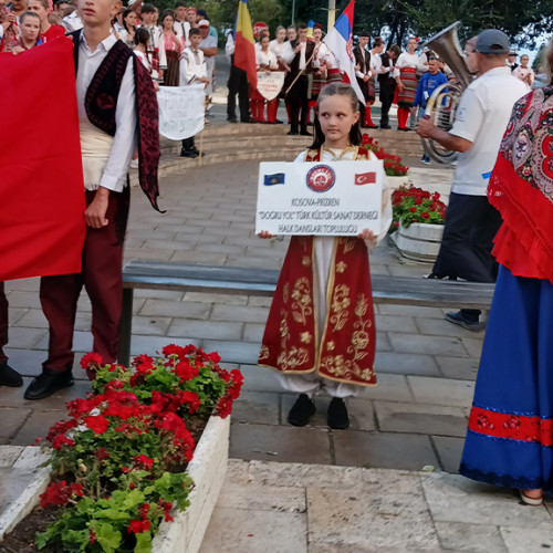 Festivalul &quot;Mozaic Dobrogean&quot; a adus dansuri populare din Banat