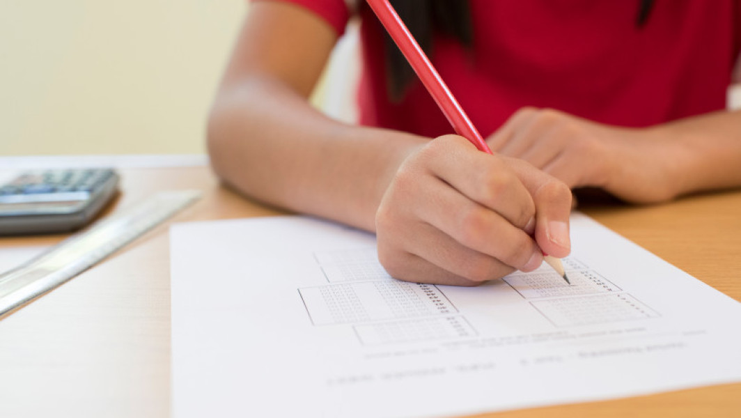 Prima zi de contestații la Evaluarea Națională 2025. Cum se desfășoară procesul de evaluare și de rezolvare a lucrărilor scrise