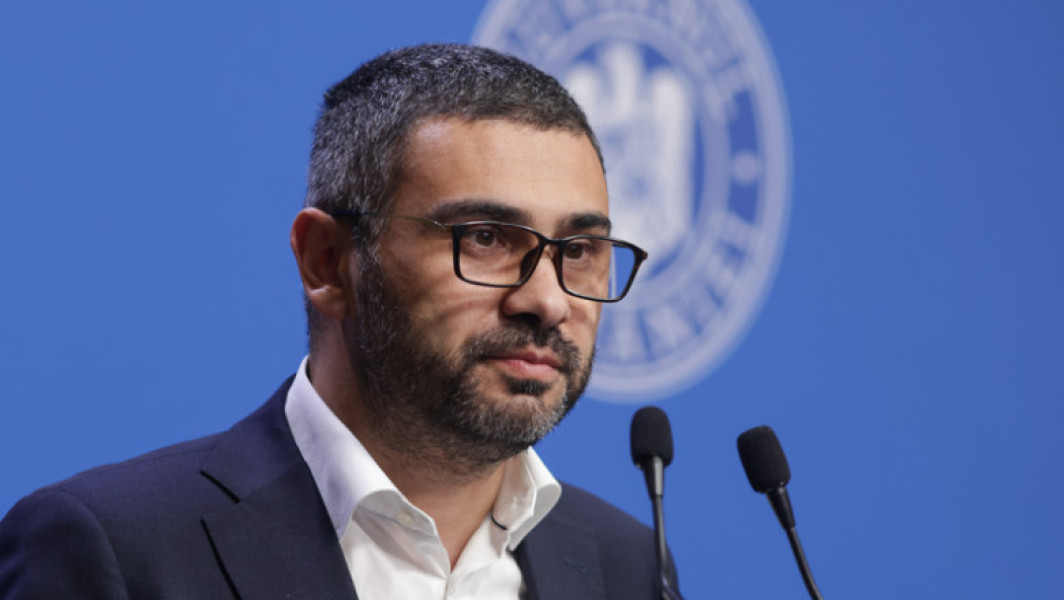 Ministrul Muncii spune că este mulţumit de angajaţii de la minister şi că le-ar mări „puțin” salariile