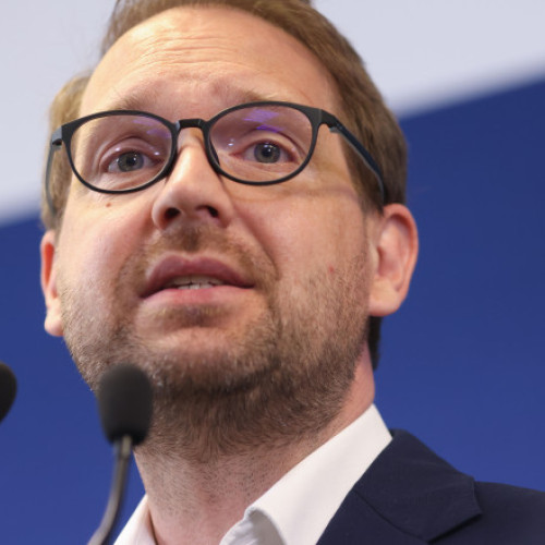 Dominic Fritz se așteaptă la scântei în ședința de miercuri a coaliției: Bun, nu vrem să oprim anumite investiţii, de unde luăm banii?