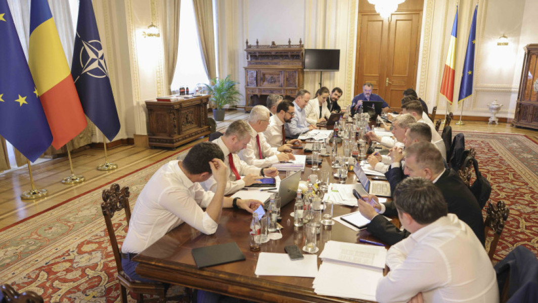 Liderii coaliţiei se reunesc astăzi pentru a discuta despre programul „Anghel Saligny”. Pachetul 2 de măsuri fiscale, pe agendă
