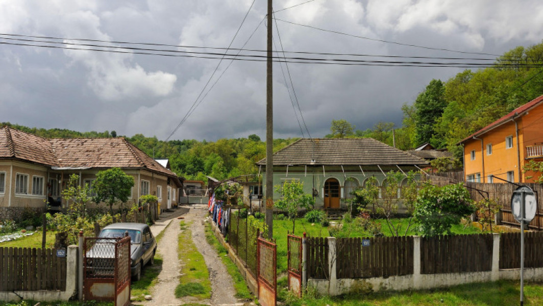 Video Amenzi de până la 100.000 de lei pentru cei care construiesc fără autorizație, în propria curte, garaje, șoproane sau alte anexe