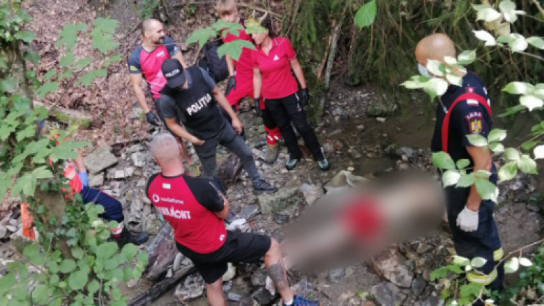 Foto Un turist dat dispărut în Sinaia a fost găsit mort într-o râpă