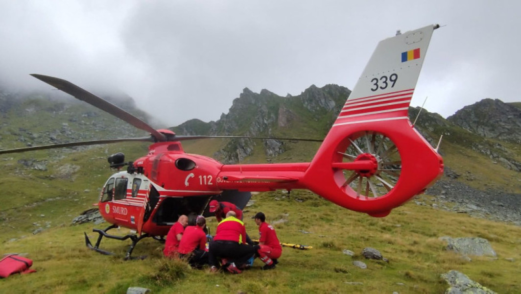 Fetiță de 9 ani, găsită rănită și inconștientă la Bâlea Lac. A fost preluată de urgență cu un elicopter SMURD