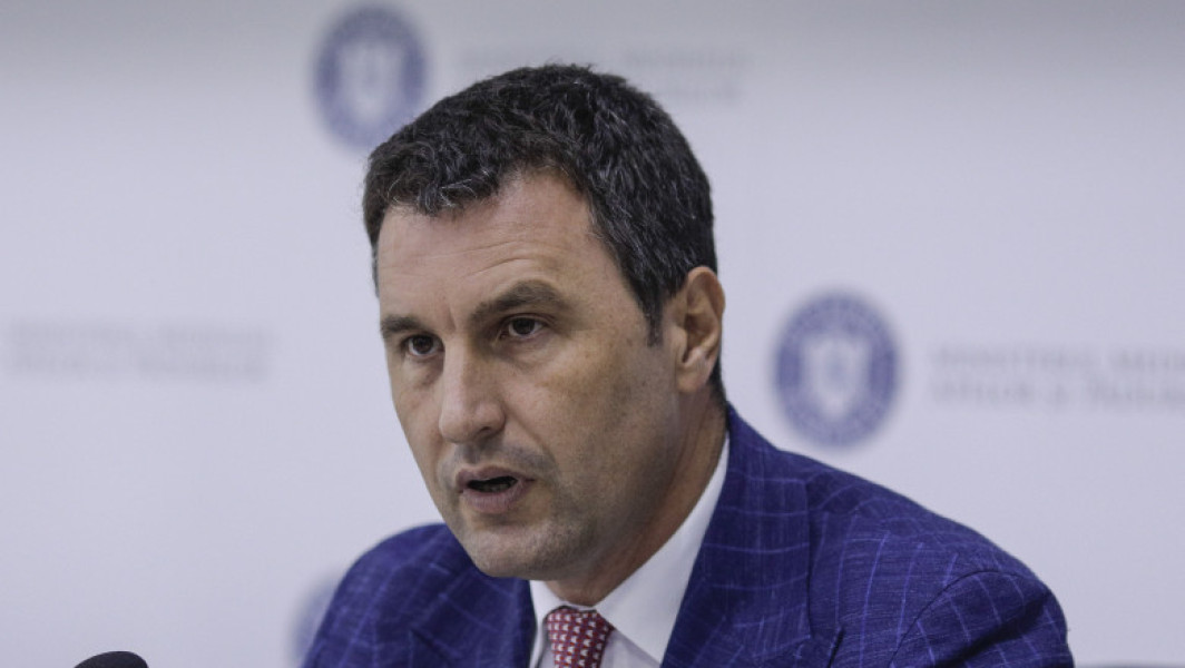 Exclusiv Cum vor fi reduse posturile din administrație. Tanczos Barna: Primarii pot adapta numărul de angajați la nevoile reale