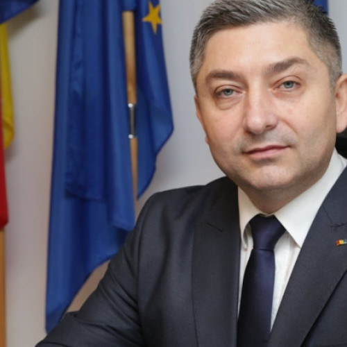 Un politician român a anunțat că iese în stradă împotriva lui însuși: „Îmi cer mie demisia, dar nu mi-o acord”