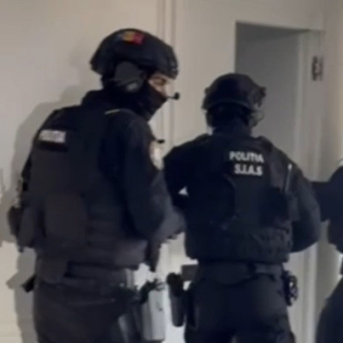 Polițist de penitenciar arestat pentru că dădea traficanților de droguri informații din dosare DIICOT