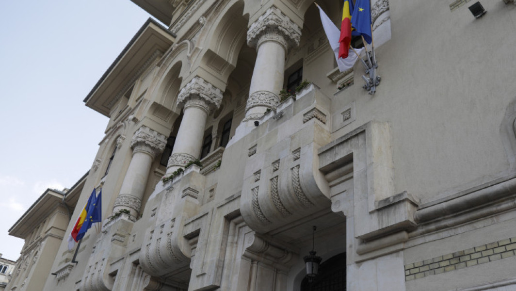 Începutul „bătăliei sondajelor” pentru alegerile din Capitală