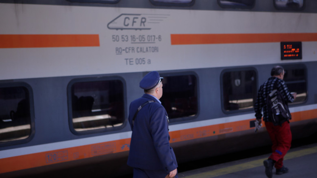 Pericol pentru trenurile CFR Calatori din cauza datoriilor mari