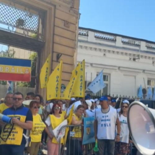 Professorii protestează în fața ministerului educației în plină pregătire pentru începutul anului școlar