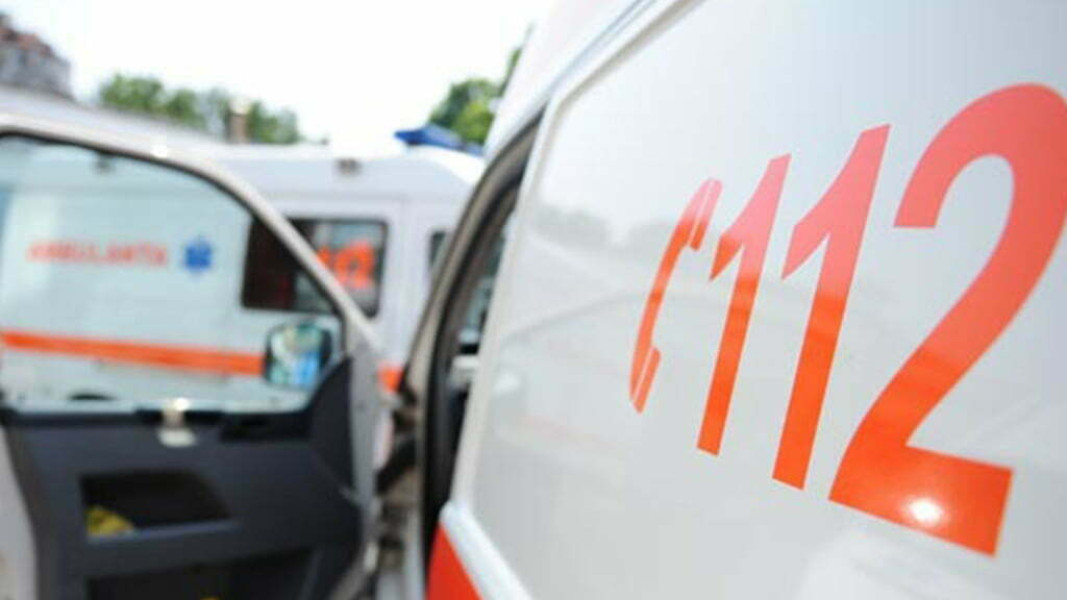 Două persoane rănite într-un accident rutier în localitatea Rusca